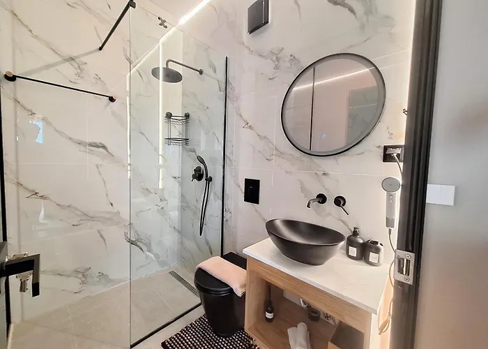 Luxury 